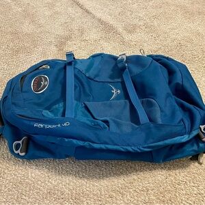EUC OSPREY Farpoint 40 Duffle Bag / Backpack